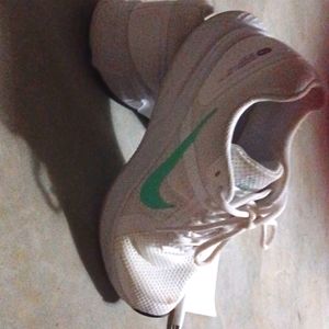Womens nikes white and green